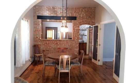 Salida House | Historic Hotel on the Park: Family-Friendly Downtown Escape