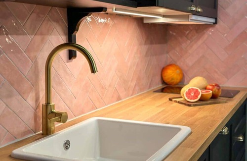 Nove Mesto Apartment | TurnKey | Antonin Dvorak Suite