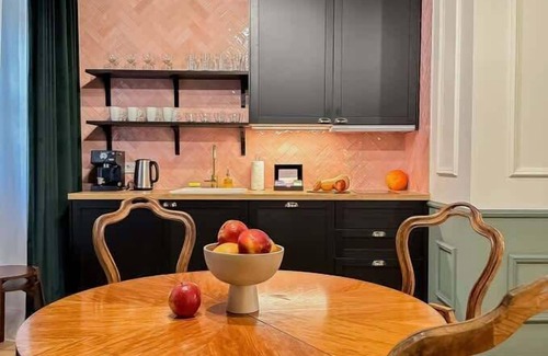 Nove Mesto Apartment | TurnKey | Antonin Dvorak Suite