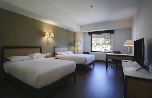 Morelia Hotel | Discover Turotel Morelia: Top-Rated Stay with Pool & Spa