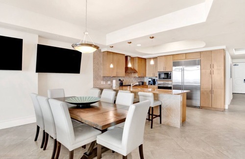 Orange Beach Condo | Oceanfront Relaxation at Turquoise Place C2008, Orange Beach