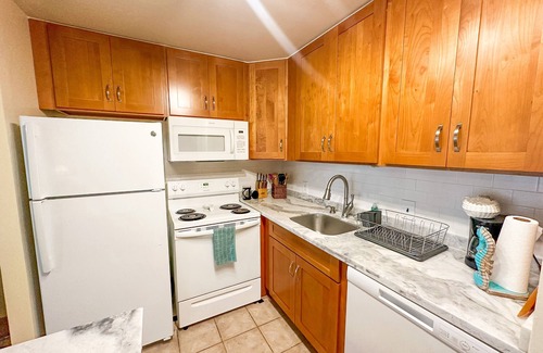 Kahuku Condo | Cozy Turtle Bay Creek View Condo with Pool & Oceanfront Access