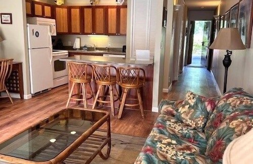 Kahuku Condo | Oceanfront Turtle Bay Primrose Condo with Pool & Kitchen