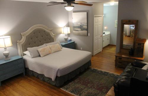 Port St. Joe Bed & Breakfast | Oceanside Comfort at Turtle Beach Inn with Breakfast Included