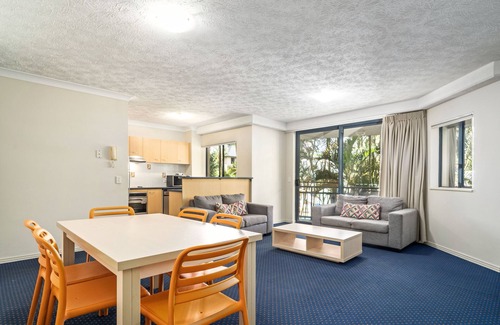 Mermaid Beach Hotel | Relax at Turtle Beach Resort: 4-Star Getaway with Spa & Pool