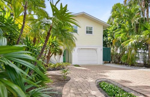 Captiva House | Family-Friendly Turtle Cottage: A Perfect Getaway