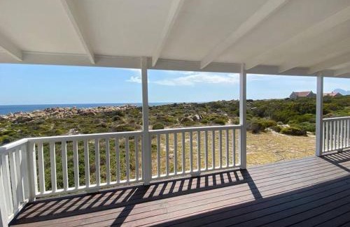 Elgin House | Oceanfront Skilpadvlei Holiday Home: Pet-Friendly Retreat