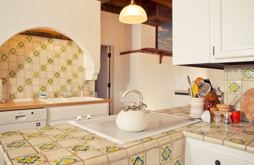 Cave Creek House | Unique Turtle House: 3BR with Spa & Pet-Friendly Amenities