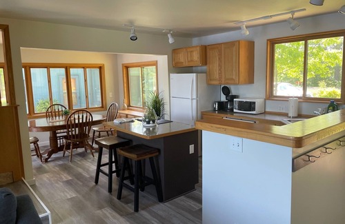 Turtle Lake House | Discover Comfort at Turtle Lake: 3 Bed, Pet Friendly Haven