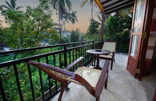 Rumassala House | Pet-Friendly Turtle Lamp: A 10/10 Family Getaway