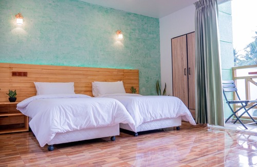 Omadhoo House | Cozy Turtle Maldives: Ocean View Rooms & Family-Friendly Fun