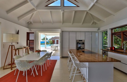Plum Bay Villa | Beachfront Villa with Pool & Ocean View at Turtle Nest