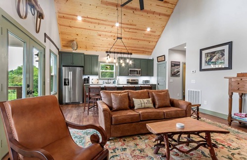 Hayesville House | TurtleKnob: Cozy 1-Bedroom Retreat in Hayesville with Mountain Views