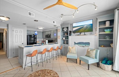 Dauphin Island Apartment | Escape to Turtles Nest: Oceanfront Retreat with Pool