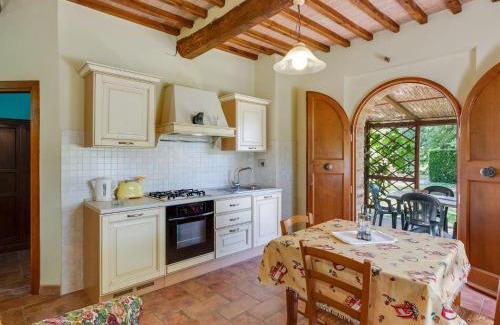 Casole d'Elsa Apartment | Inviting Apartment in Casole d'Elsa with Pool Access
