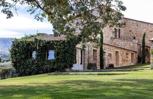 Sarteano Villa | Discover Tuscan Dream Home with Private Pool & Breakfast