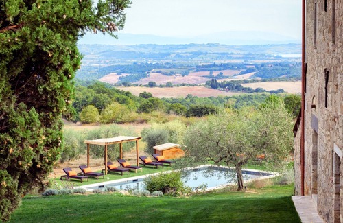 Sarteano Villa | Discover Tuscan Dream Home with Private Pool & Breakfast