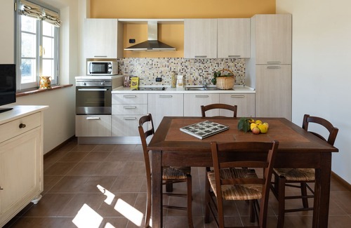 Larciano Apartment | Giuggiola Apartment: Relaxing Retreat with Pool & Spa