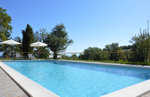 Sarteano Villa | Discover a Tuscan Farmhouse with Private Pool & Ocean View