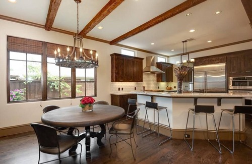 Preston Hollow House | Charming Tuscan Home in Prime Dallas Location - 10/10 Rating