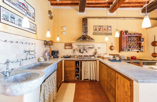 Rignano sull'Arno House | Idyllic Rignano Home in Tuscany with Spa & Breakfast