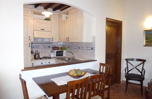 Cortona Apartment | Charming House of Character with Pool Near Cortona