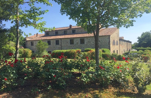 Cortona Apartment | Charming House of Character with Pool Near Cortona