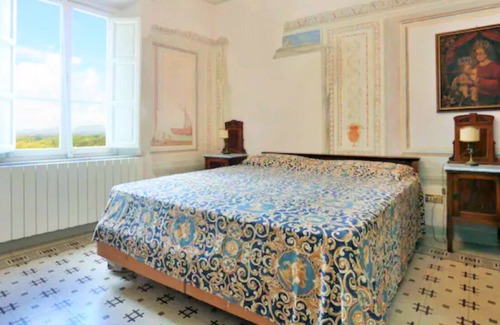 Capannori Villa | Tuscan villa with views and pool. Hosts up to 15