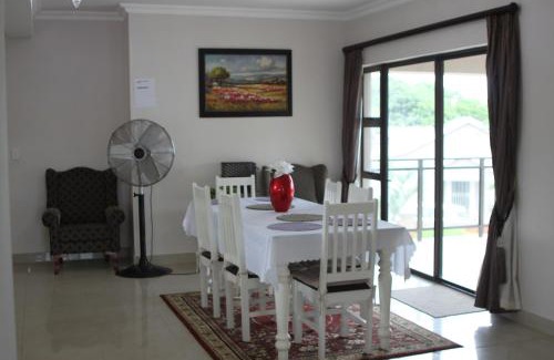 Port Edward House | Oceanfront Escape at Tuscany By The Sea - Rated 8.9/10