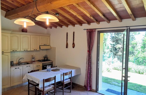 Bivio Pozzo Apartment | Idyllic Tuscany Countryside Apartment with Pool Access