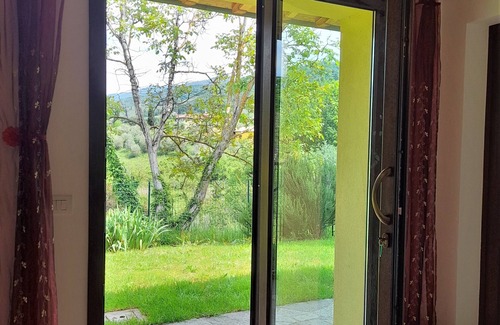 Bivio Pozzo Apartment | Idyllic Tuscany Countryside Apartment with Pool Access