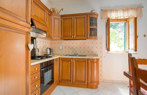 Chianni House | Pet-Friendly Retreat at Belvilla by OYO La Casa dei Nonni
