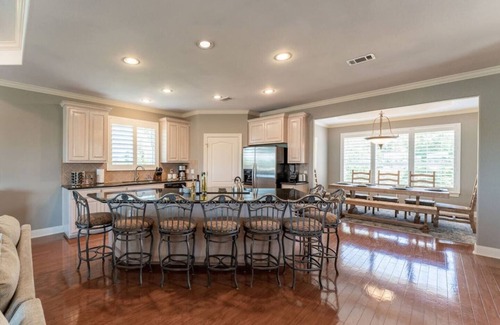 Point Venture House | Discover Tuscany - Lake Travis Waterfront Retreat Awaits