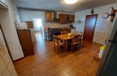 Monsummano Terme Villa | Inviting Tuscany Villa with Pool - Pet Friendly & Family-Ready