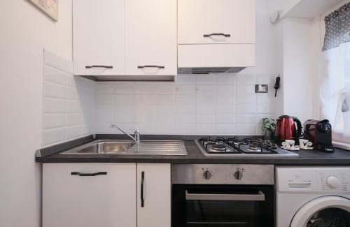 Cinecitta Apartment | Tuscolana White Apartment