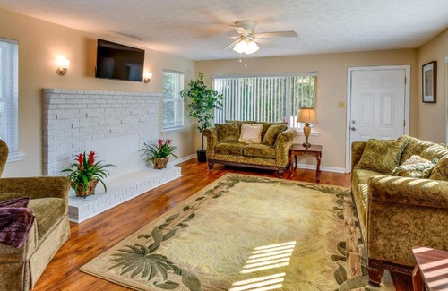 Macon County House | Ideal Tuskegee Countryside Retreat with Family-Friendly Amenities