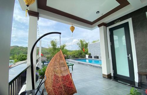 Son Trach House | Tropical Retreat at TuTu's Homestay Phong Nha