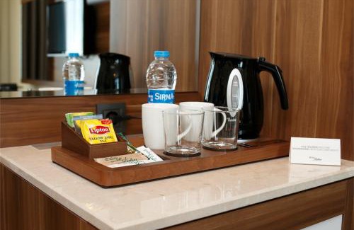 Buyukcekmece Hotel | Experience Tuyap Palas: 5-Star Comfort with Ocean Views