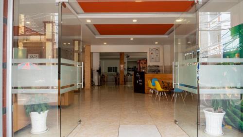 Thang Tam Hotel | Discover Tuyet Lan Hotel Vung Tau: Guest Rated 7.8/10