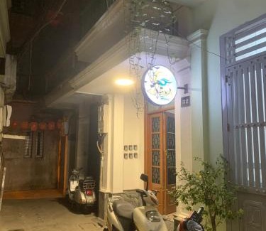 Doi Can Apartment | Budget-Friendly Stay at TV-Netflix STU 302 Near Uncle Ho's Mausoleum