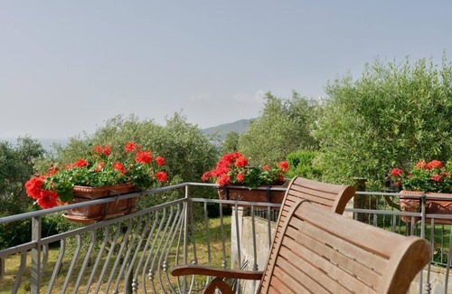Santa Maria di Castellabate Villa | Villa Elaia: Oceanfront Holiday Rentals in Santa Maria