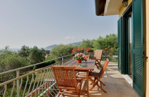 Santa Maria di Castellabate Villa | Villa Elaia: Oceanfront Holiday Rentals in Santa Maria