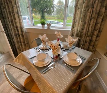 Peebles Apartment | Guest Rated: Tweed Green Holiday Let with 9.8 Score