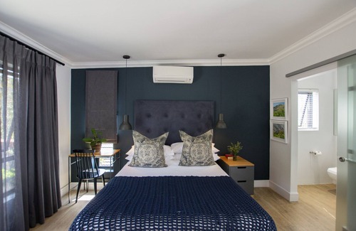 Stellenbosch Central House | Twice Central Guesthouse: Family-Friendly Stay with Pool