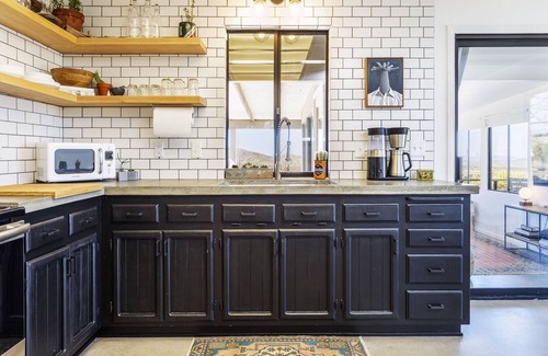 Joshua Tree House | Twilight Terrace - Stylish 2 Bedroom Home with Breakfast