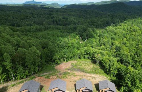 Saluda House | Twilight Timber at Saluda Mountain Retreats
