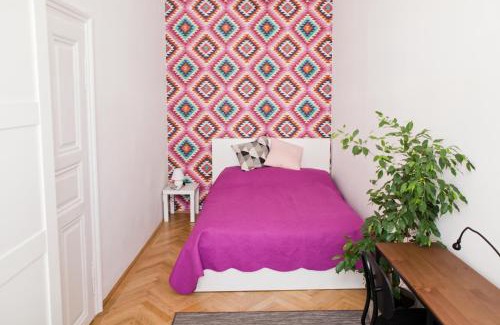 Wahring Apartment | Family-Friendly Twin Apartment with Top Guest Ratings