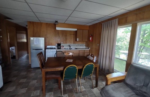 Tomahawk Cabin | Discover Twin Bay Resort Cabin #2 with Lake Views & Pool