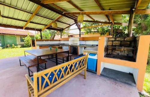 Lopes House | Pet-Friendly Twin House #1 with Pool & High Guest Rating