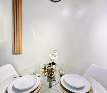 Laurel Apartment | Twin Lakes Tagaytay - Uni Magical Suite